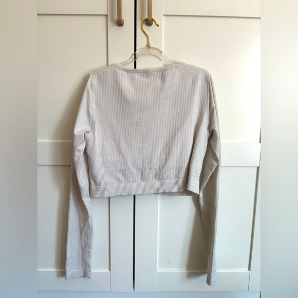 Lululemon Ebb to Street Ribbed Cropped Long Sleeve in Bone Size 12 Yoga Pilates - Picture 3 of 3